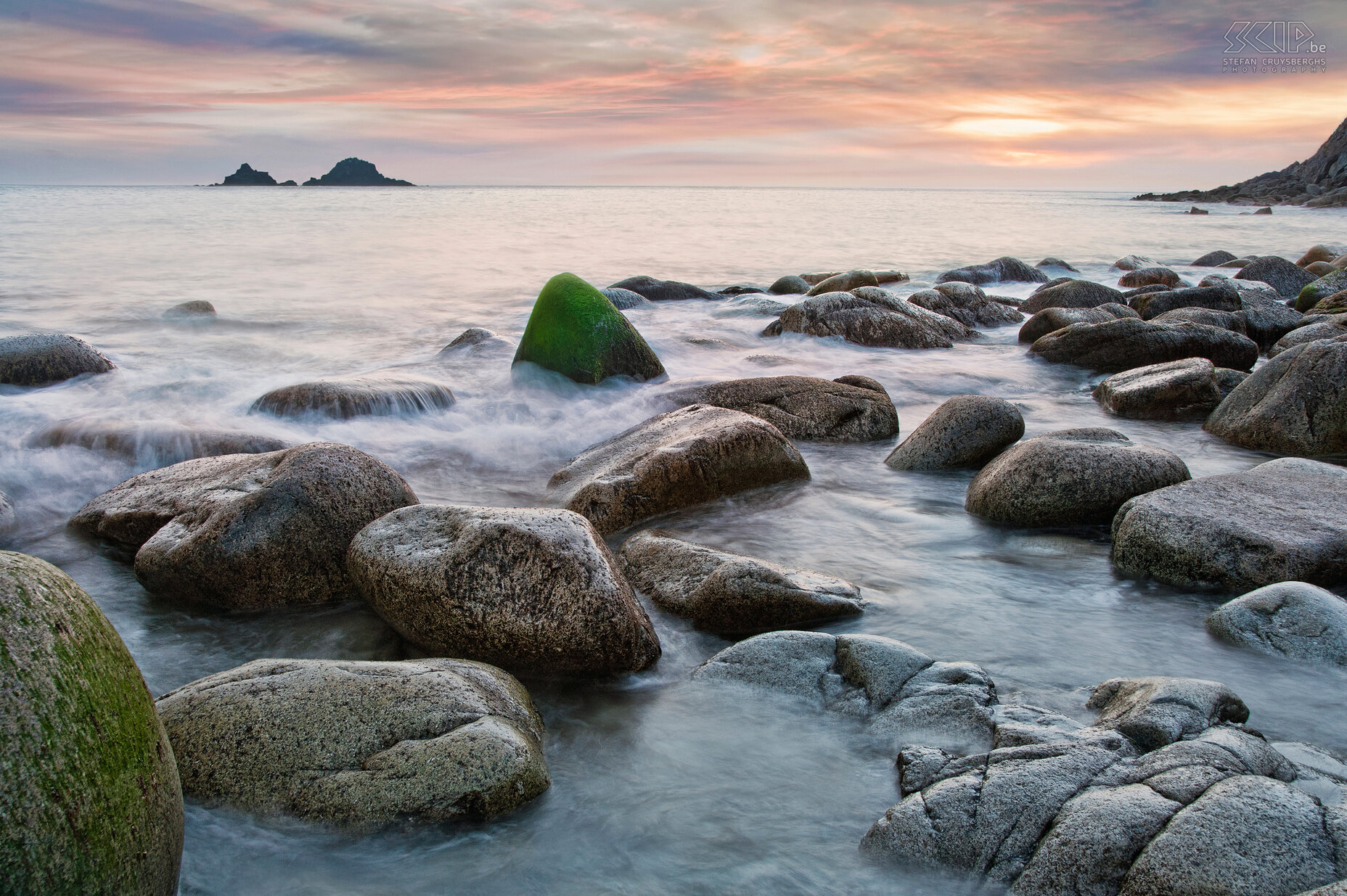 Porth Nanven / Cot Valley Beach Een wonderlijke zonsondergang op het rotsstrand van Cot Valley. Stefan Cruysberghs